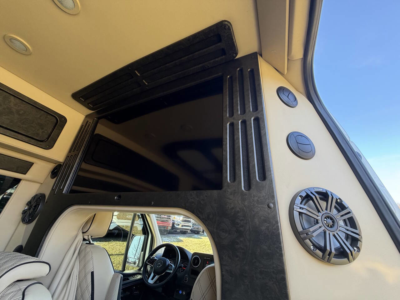 Used 2019 Mercedes-Benz Sprinter 170 image 74