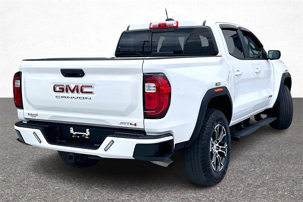 Used 2024 GMC Canyon AT4 image 5