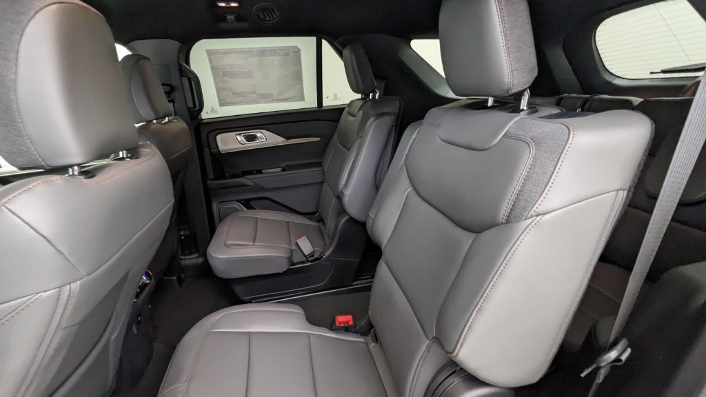 New 2027 Ford Explorer Active w/ Active Comfort Package AWD/4WD image 37
