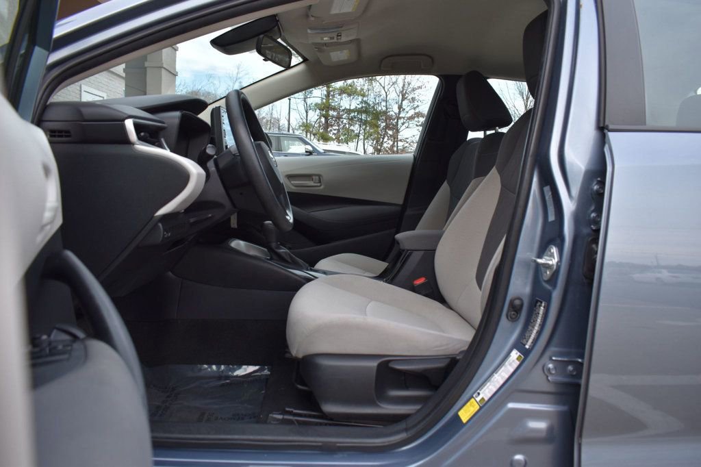 Used 2022 Toyota Corolla LE image 14