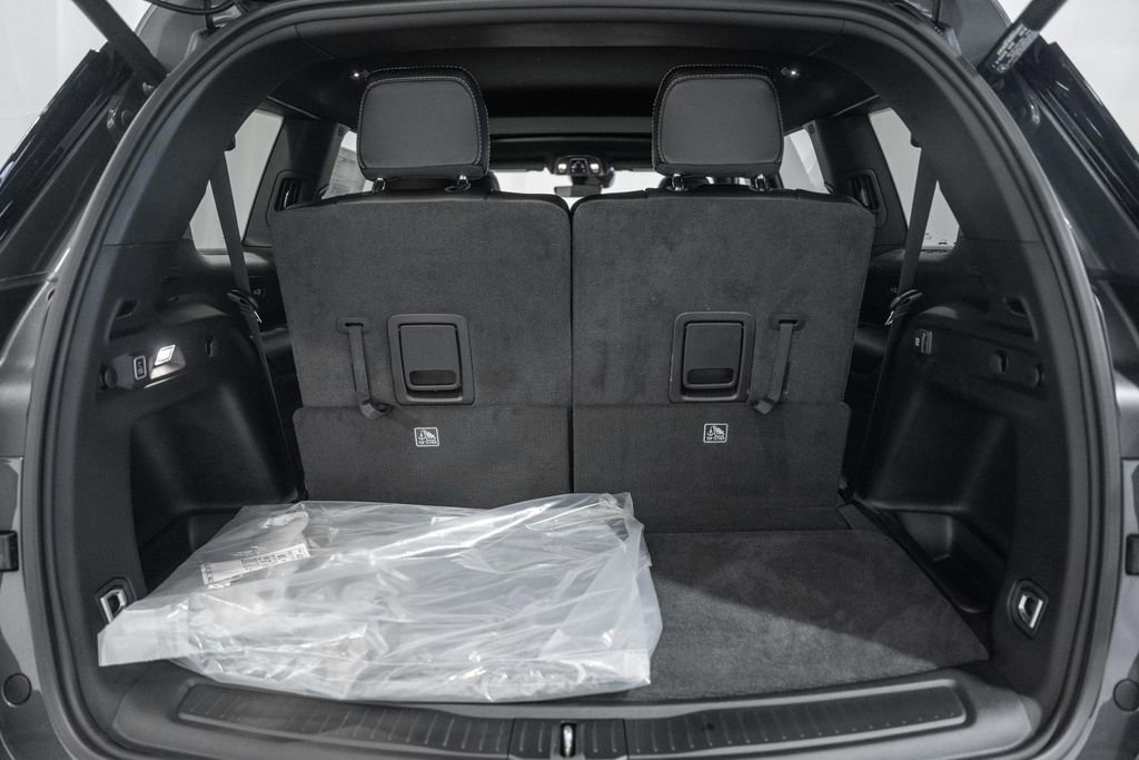 New 2025 Jeep Grand Cherokee L Altitude image 9