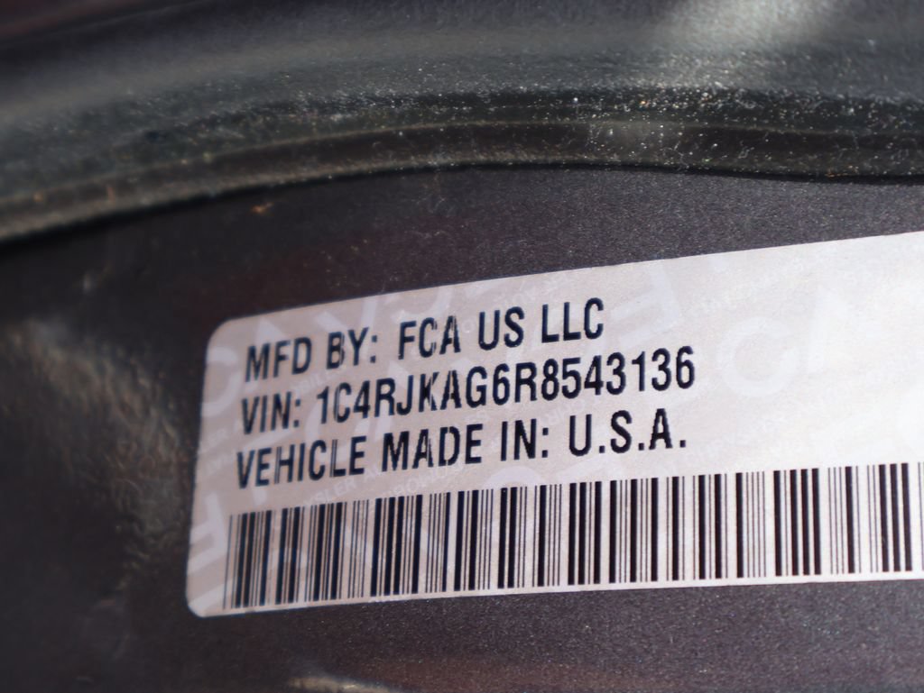 Used 2024 Jeep Grand Cherokee L Altitude AWD/4WD image 46