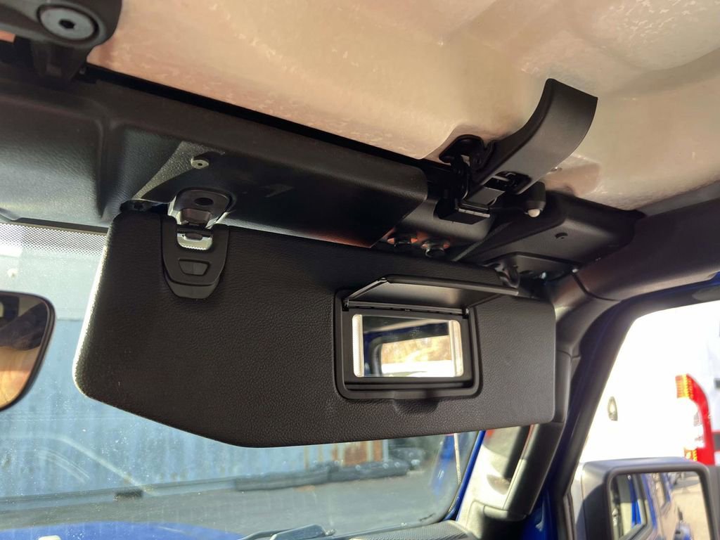 Certified 2018 Jeep Wrangler Unlimited Sahara image 44