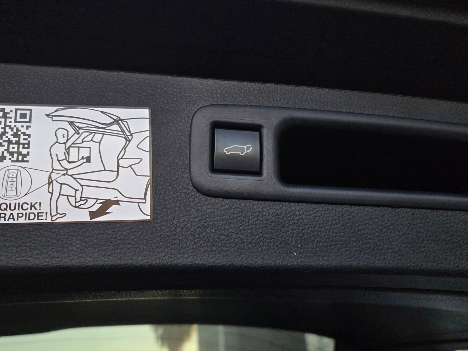 Certified 2024 Toyota Highlander XLE image 27