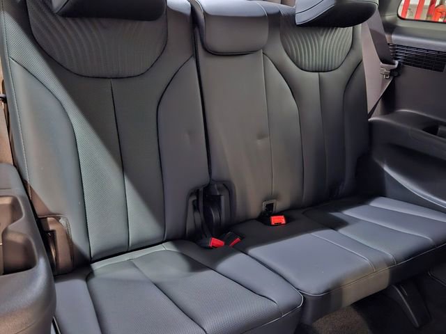 Used 2024 Hyundai Palisade Calligraphy image 18