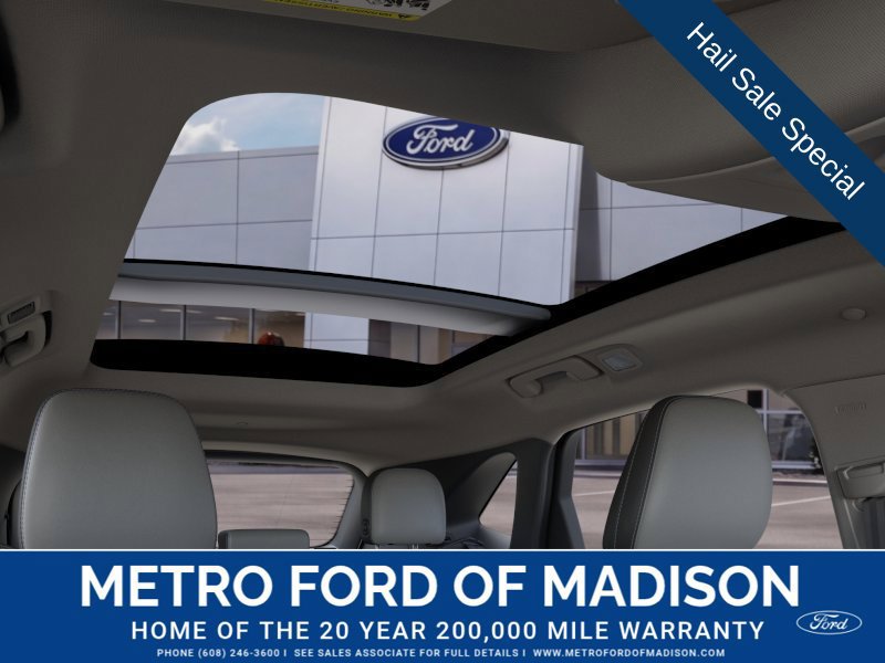 New 2025 Ford Escape SE w/ PHEV Premium Package FWD image 23