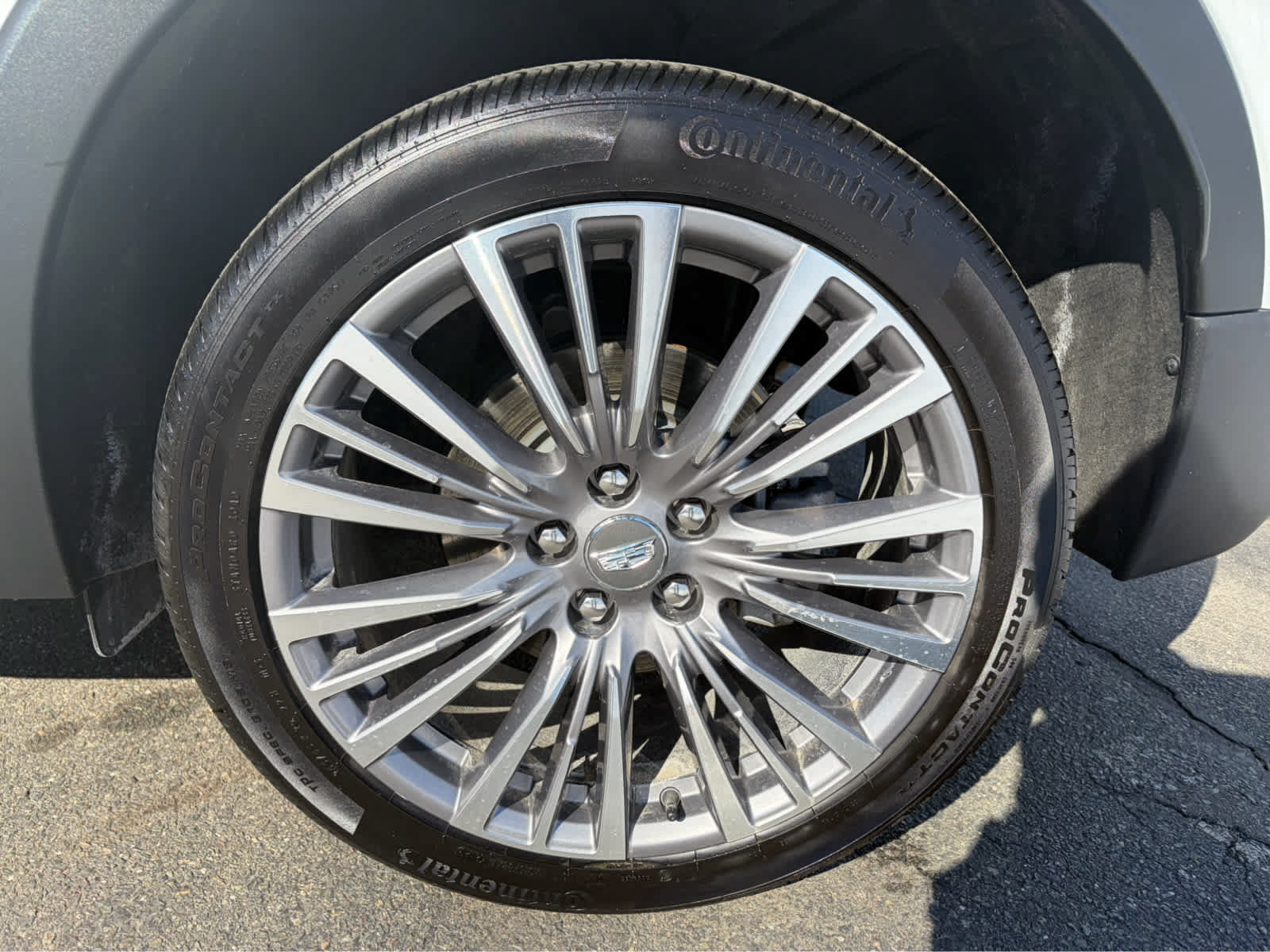 Certified 2024 Cadillac XT4 Premium Luxury AWD/4WD image 25