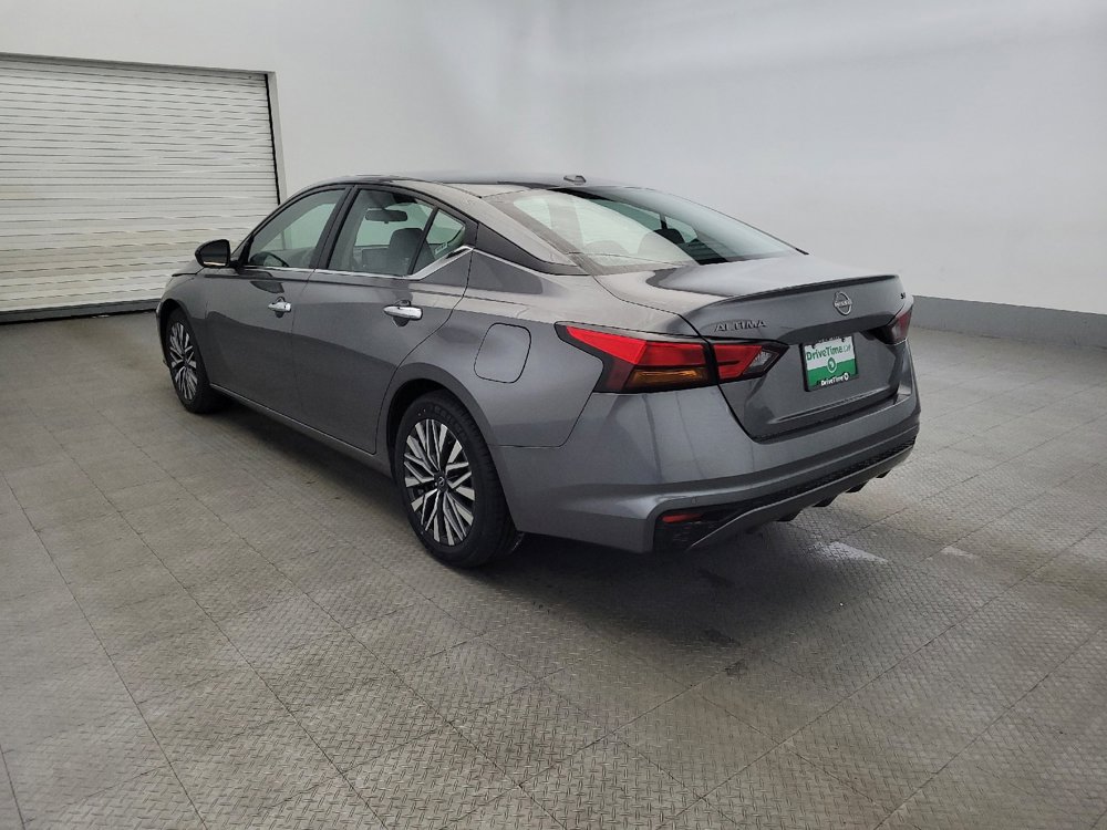 Used 2024 Nissan Altima 2.5 SV image 5