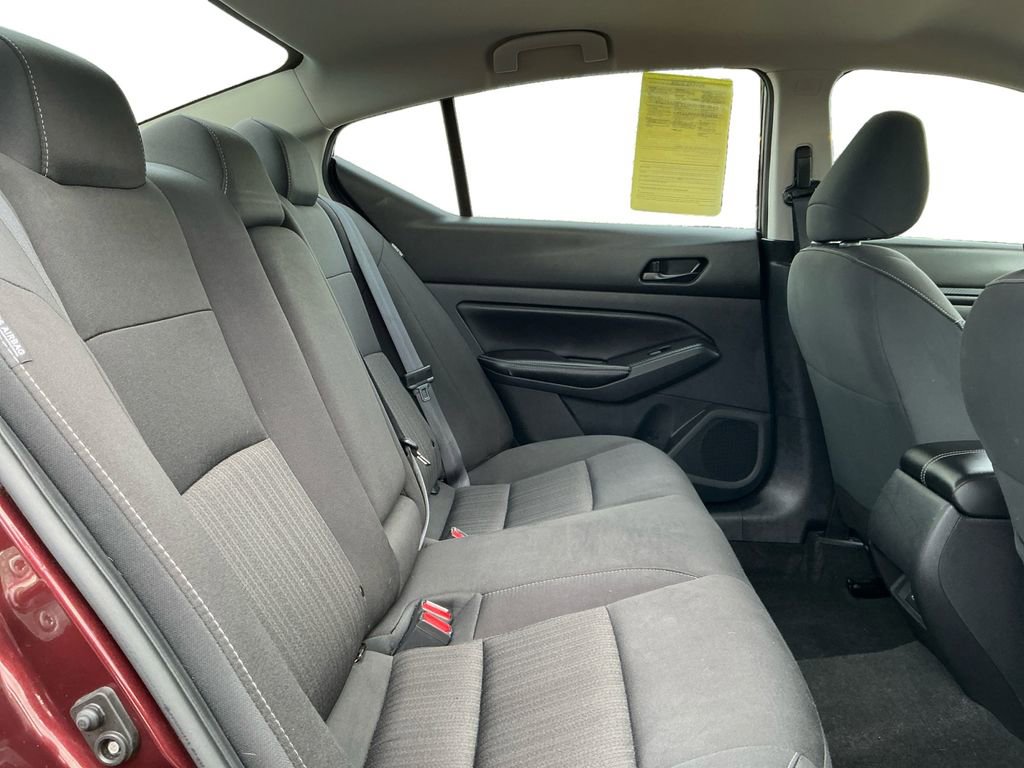 Used 2024 Nissan Altima 2.5 SV image 18