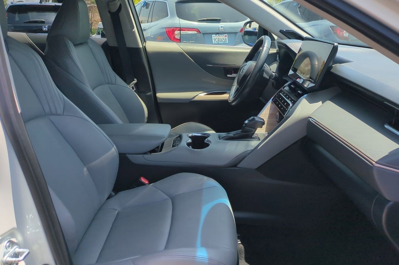 Used 2021 Toyota Venza XLE w/ Softex Package AWD/4WD image 25