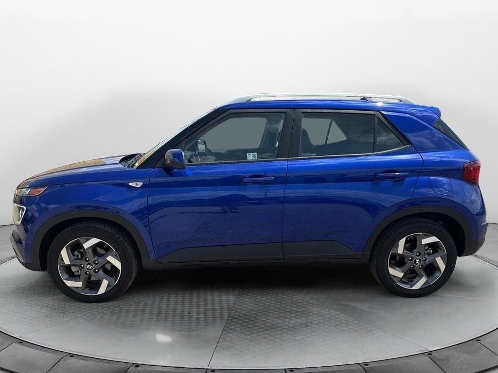 Used 2024 Hyundai Venue Limited FWD image 6