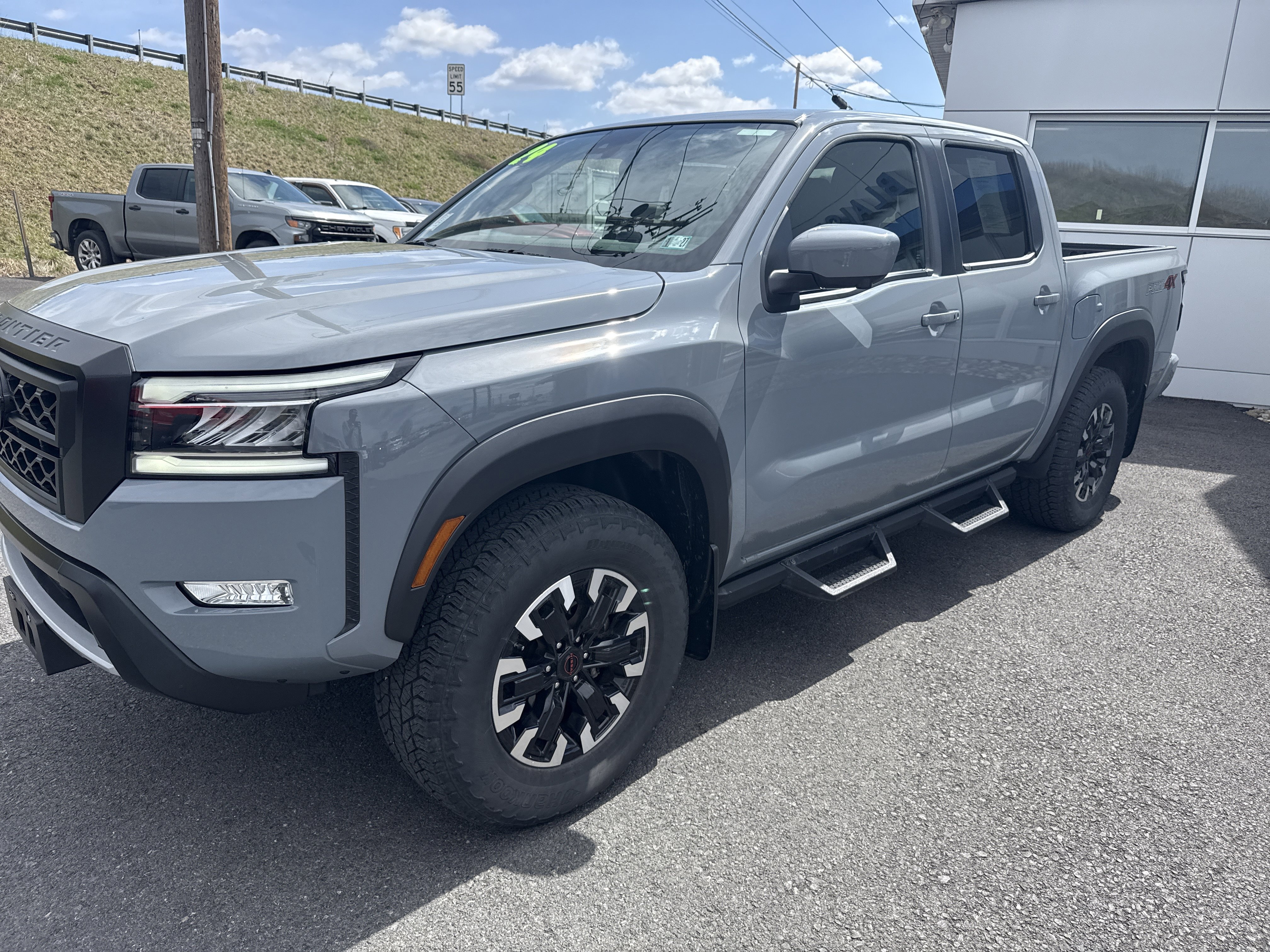 Used 2024 Nissan Frontier PRO-4X w/ Pro Convenience Package image 6