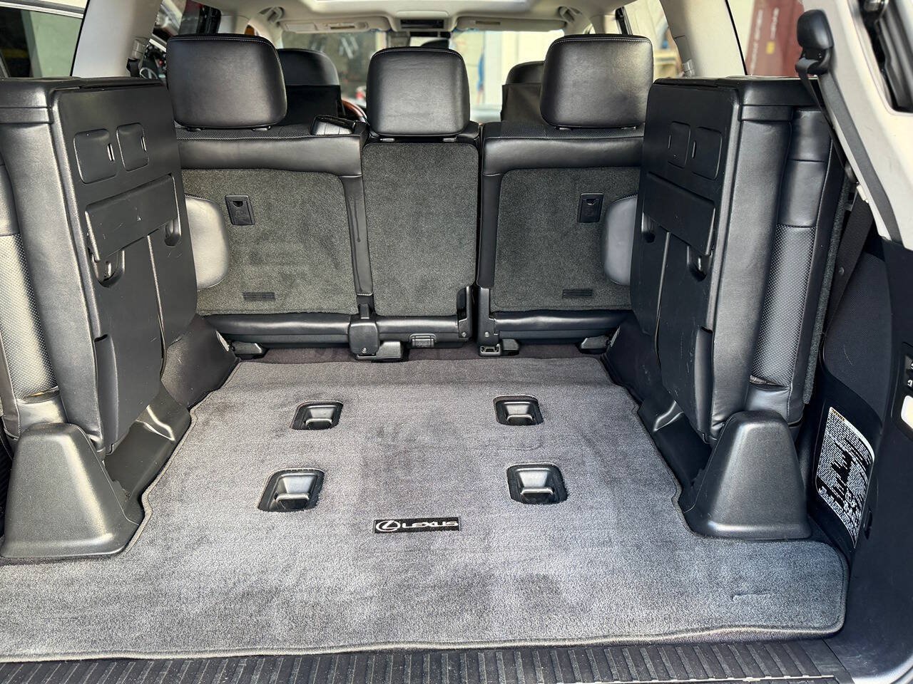 Used 2017 Lexus LX 570 4WD w/ Luxury Package image 94