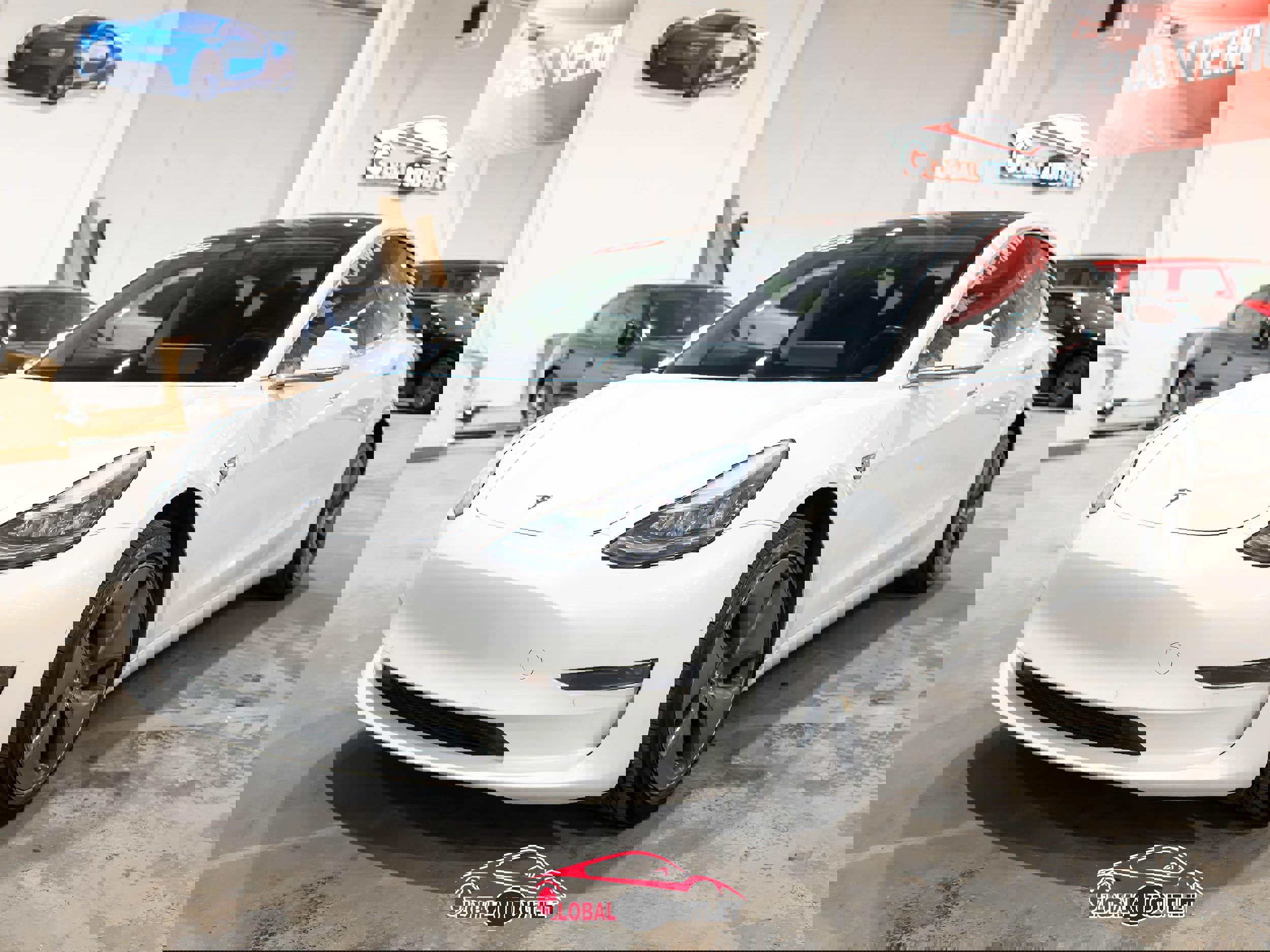 Used 2019 Tesla Model 3 Standard Range Plus image 3