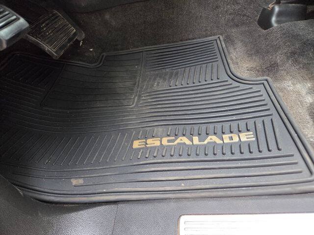 Used 2013 Cadillac Escalade Premium AWD/4WD image 14