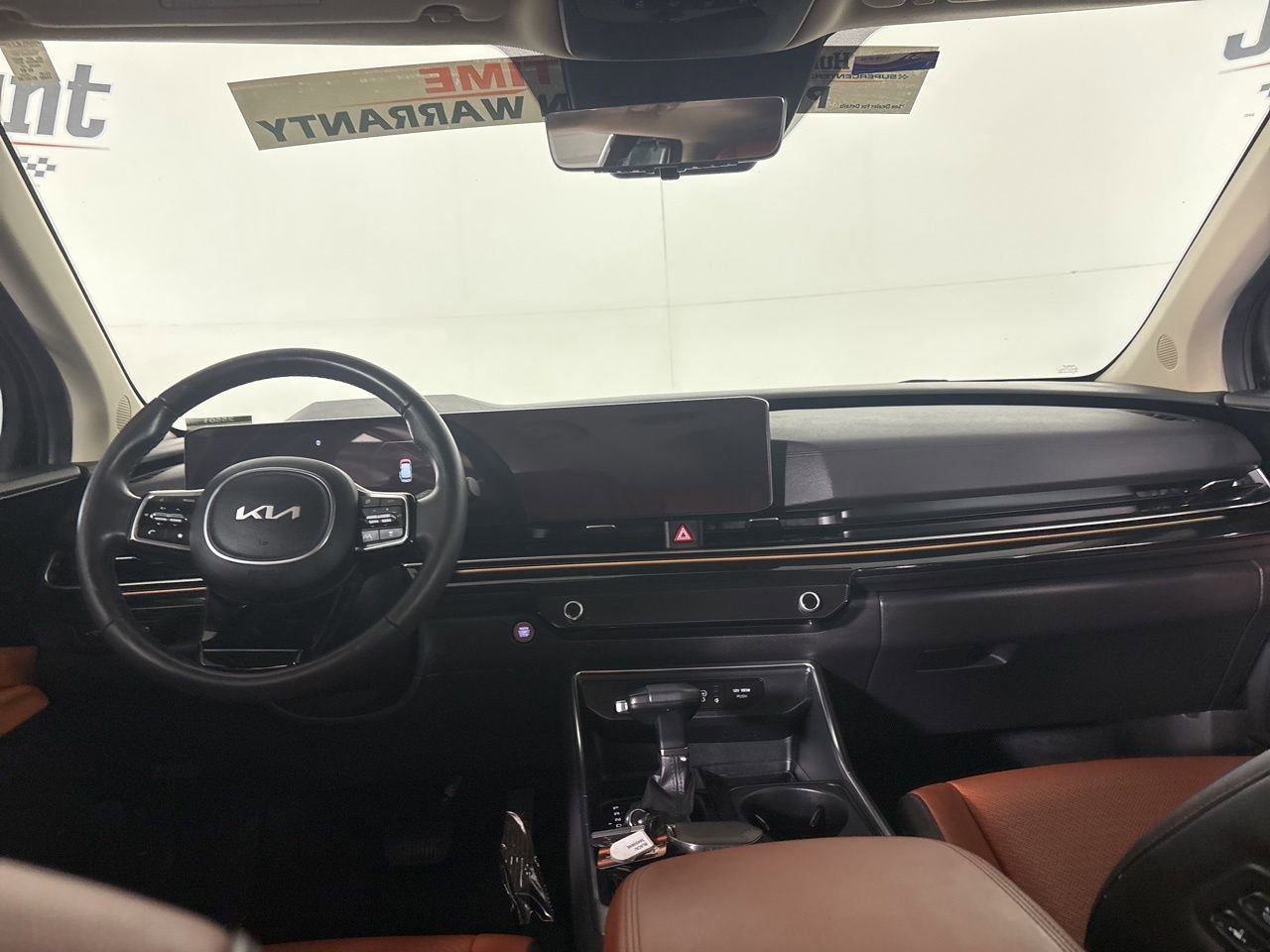 Used 2025 Kia Carnival SX Prestige image 21