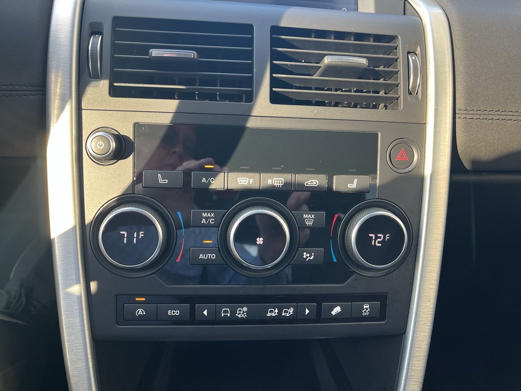 Used 2016 Land Rover Discovery Sport HSE AWD/4WD image 23