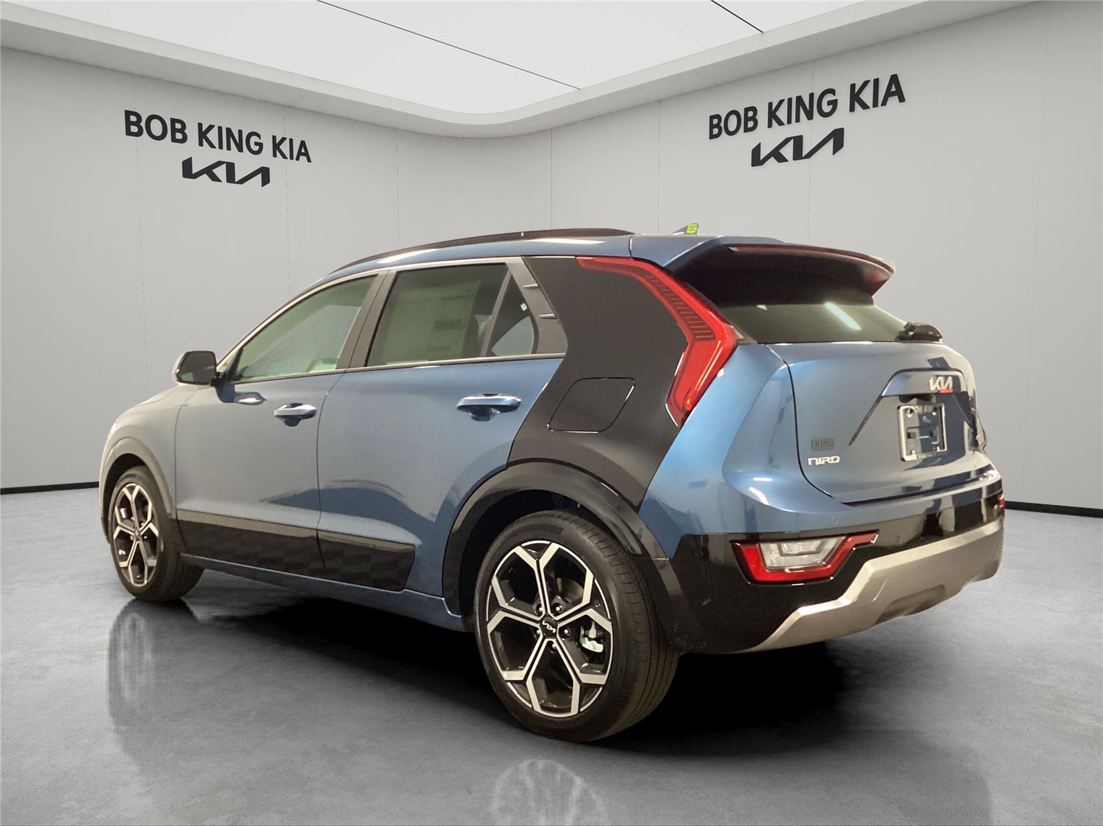 New 2026 Kia Niro SX Touring FWD image 3