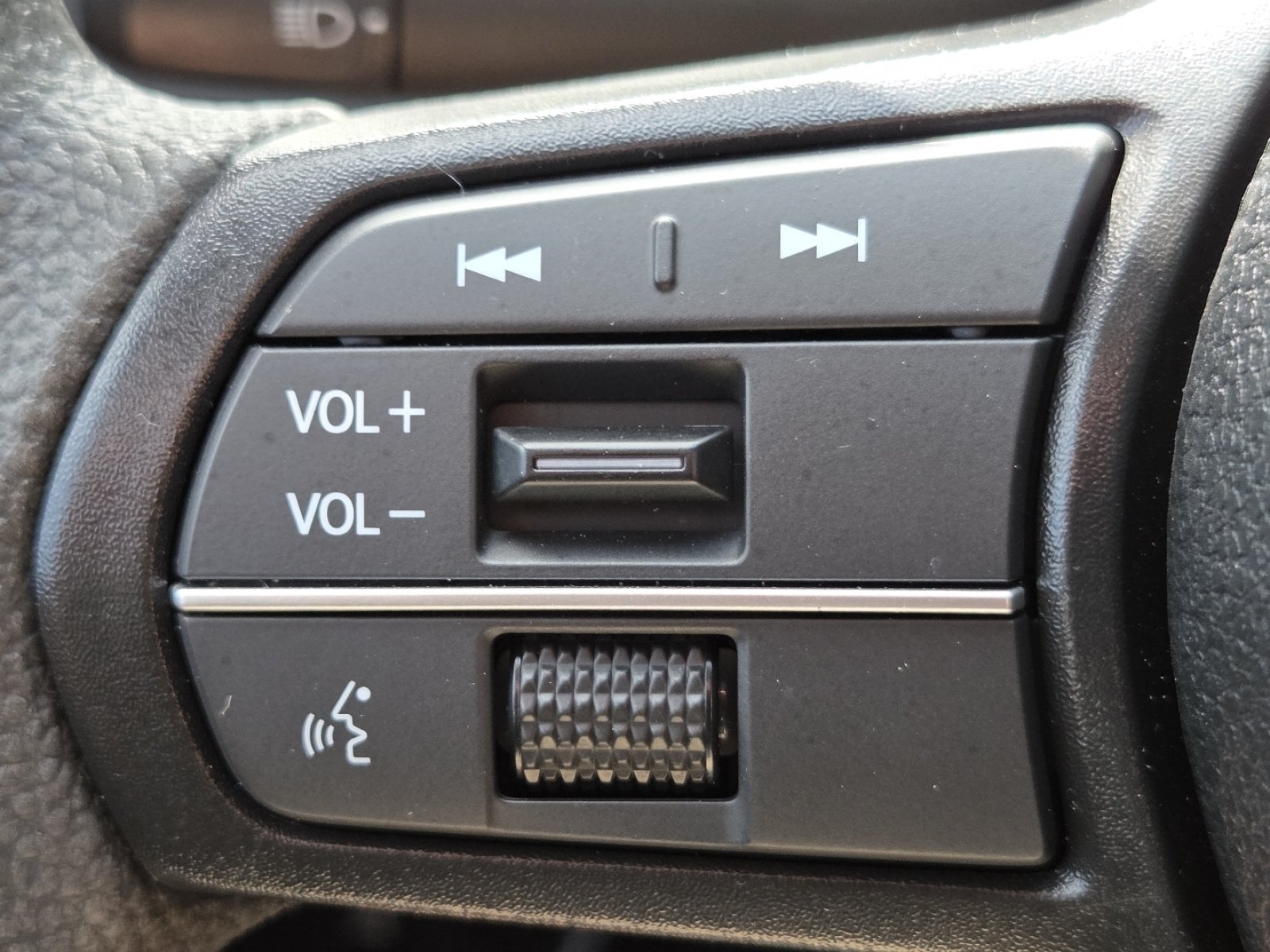 Used 2025 Honda Accord LX image 10