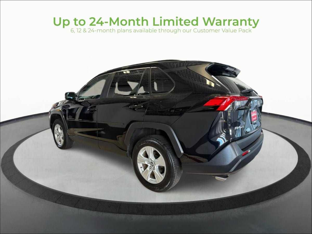 Used 2021 Toyota RAV4 XLE w/ XLE Grade Weather Package AWD/4WD image 5