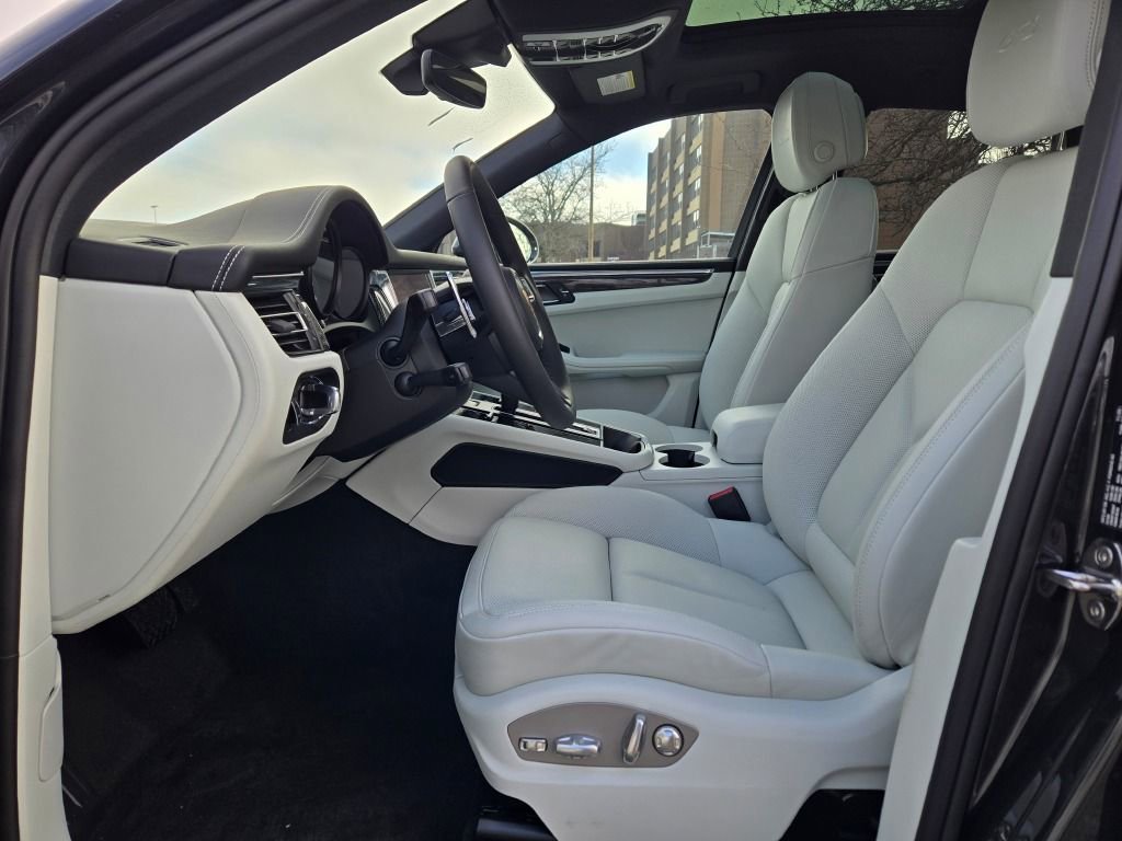 New 2026 Porsche Macan GTS image 19