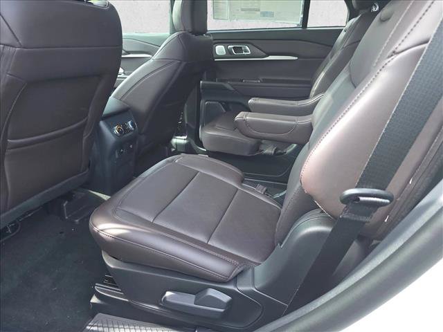 New 2026 Ford Explorer Platinum RWD image 15