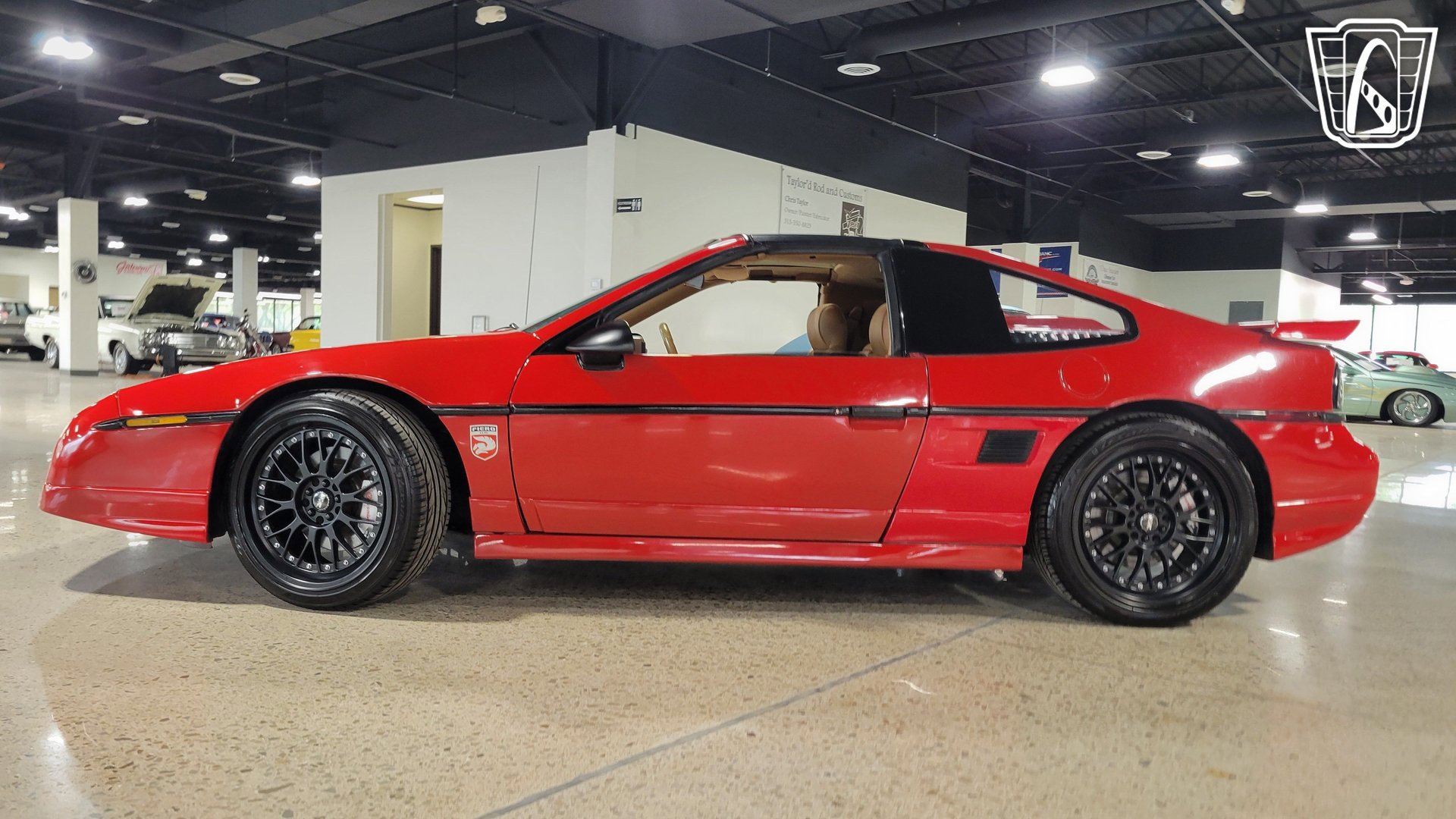 Used 1988 Pontiac Fiero GT RWD image 4