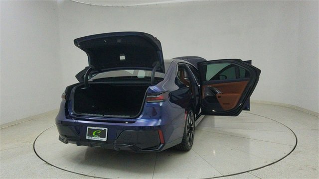 Used 2023 BMW i7 xDrive60 image 75