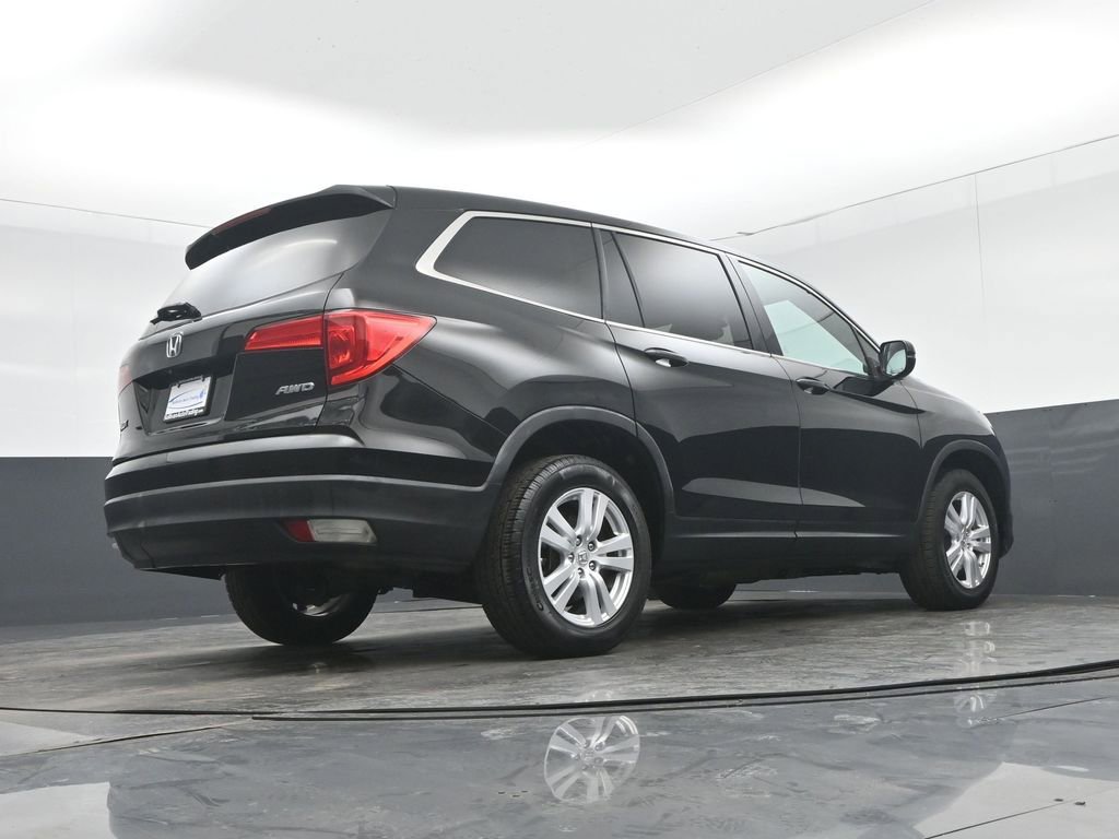 Used 2017 Honda Pilot LX image 61