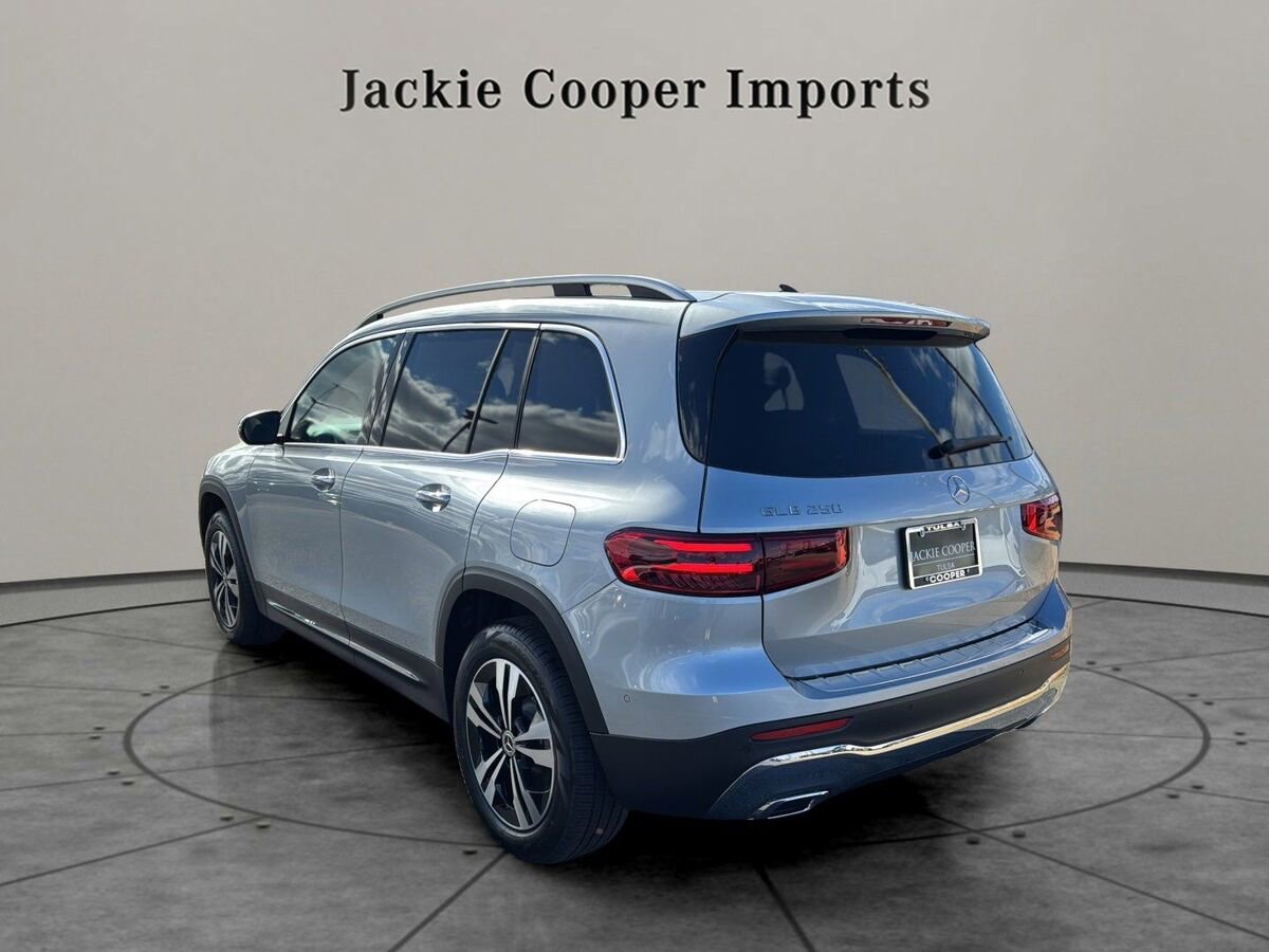 New 2026 Mercedes-Benz GLB 250 image 3