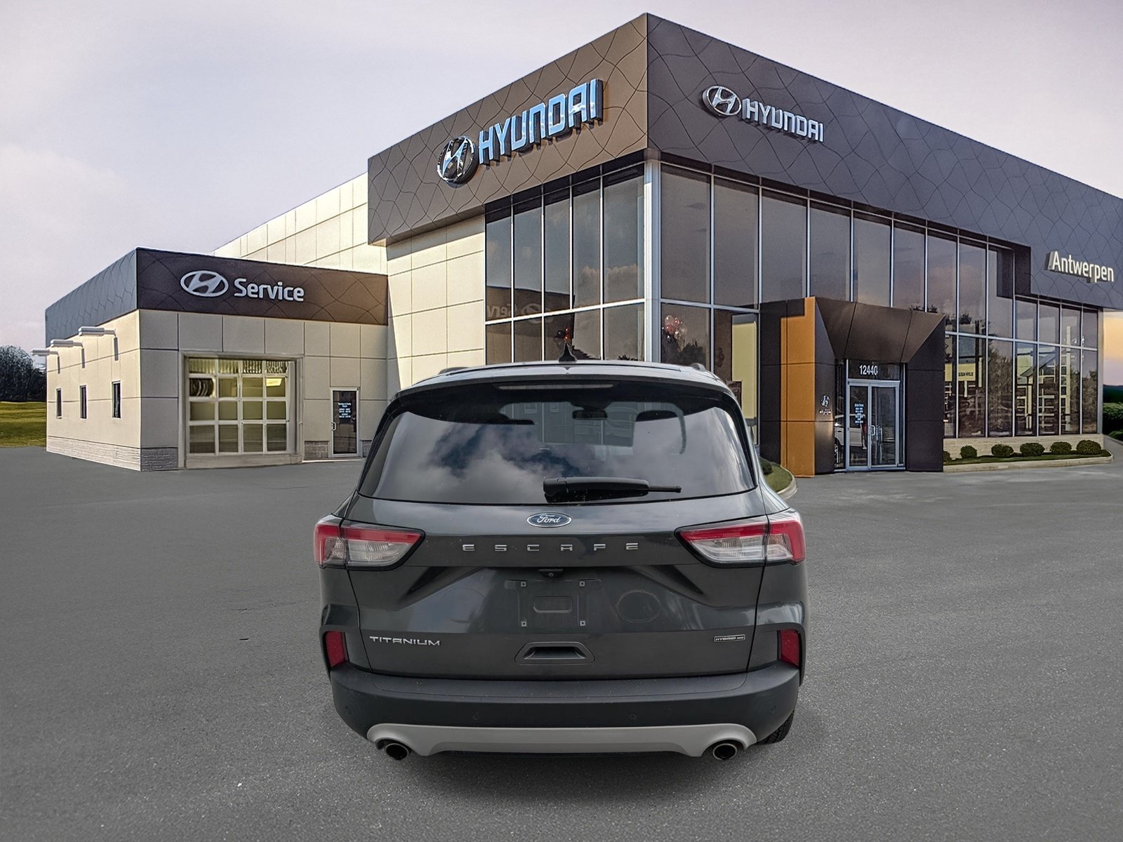Used 2020 Ford Escape Titanium AWD/4WD image 4