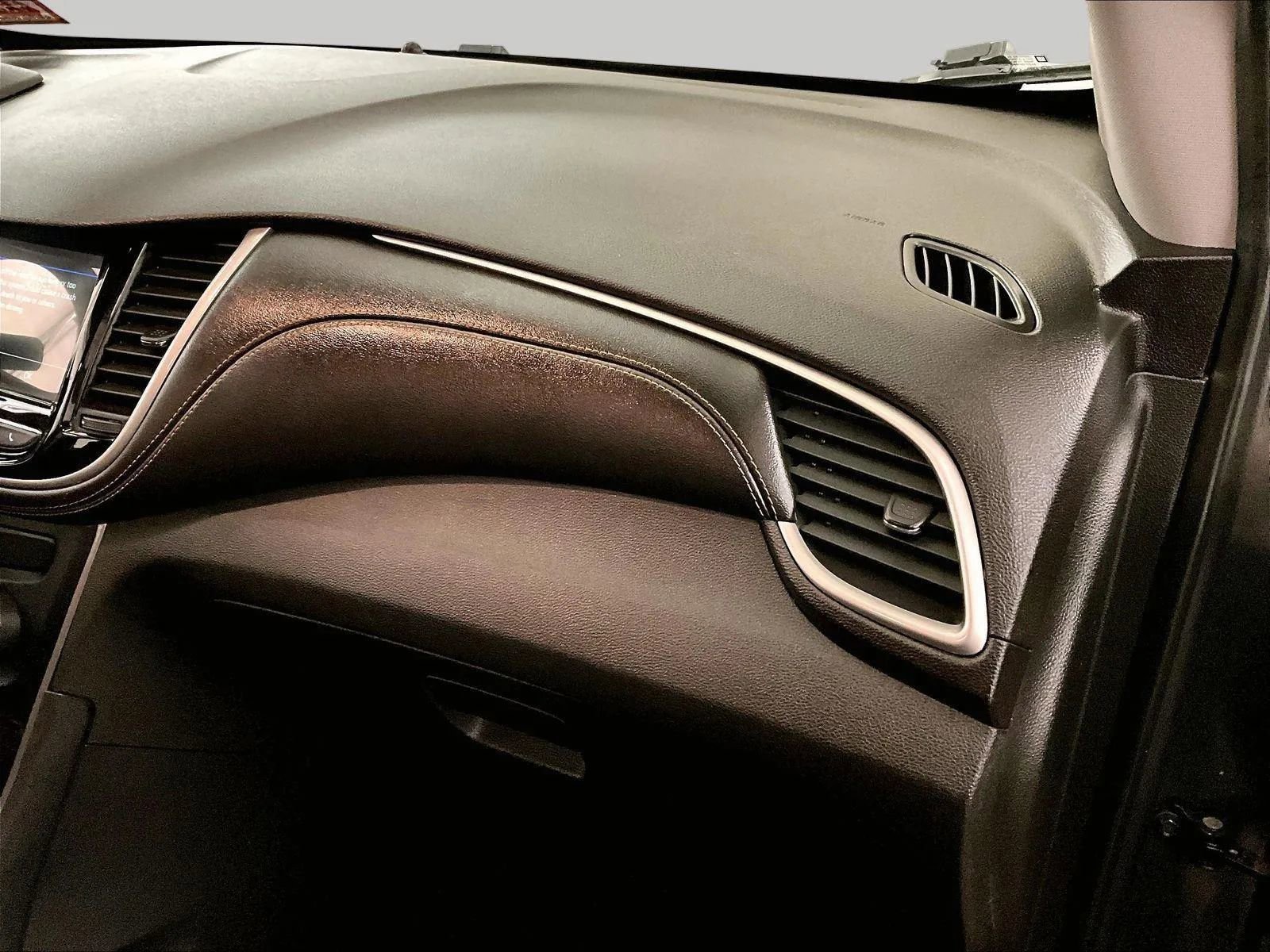 Used 2019 Chevrolet Trax LS image 15