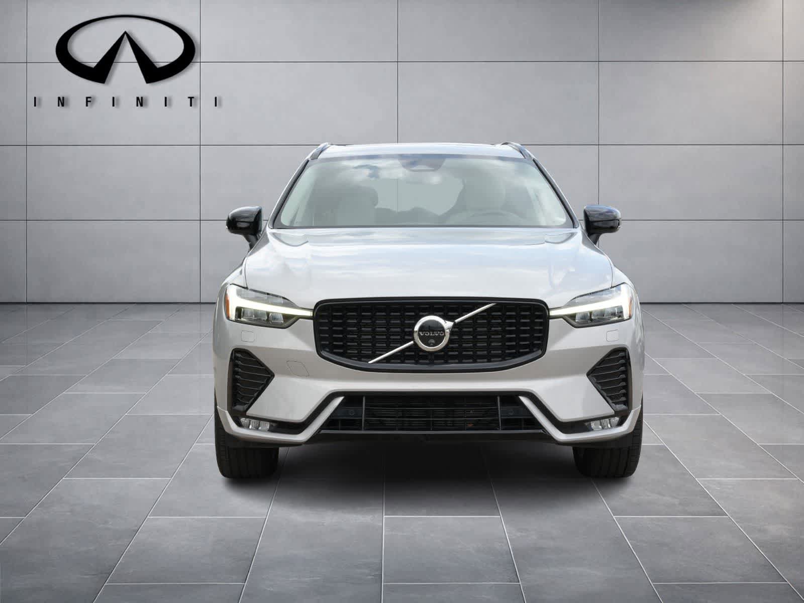 Used 2025 Volvo XC60 B5 Plus w/ Protection Package Premier AWD/4WD image 2