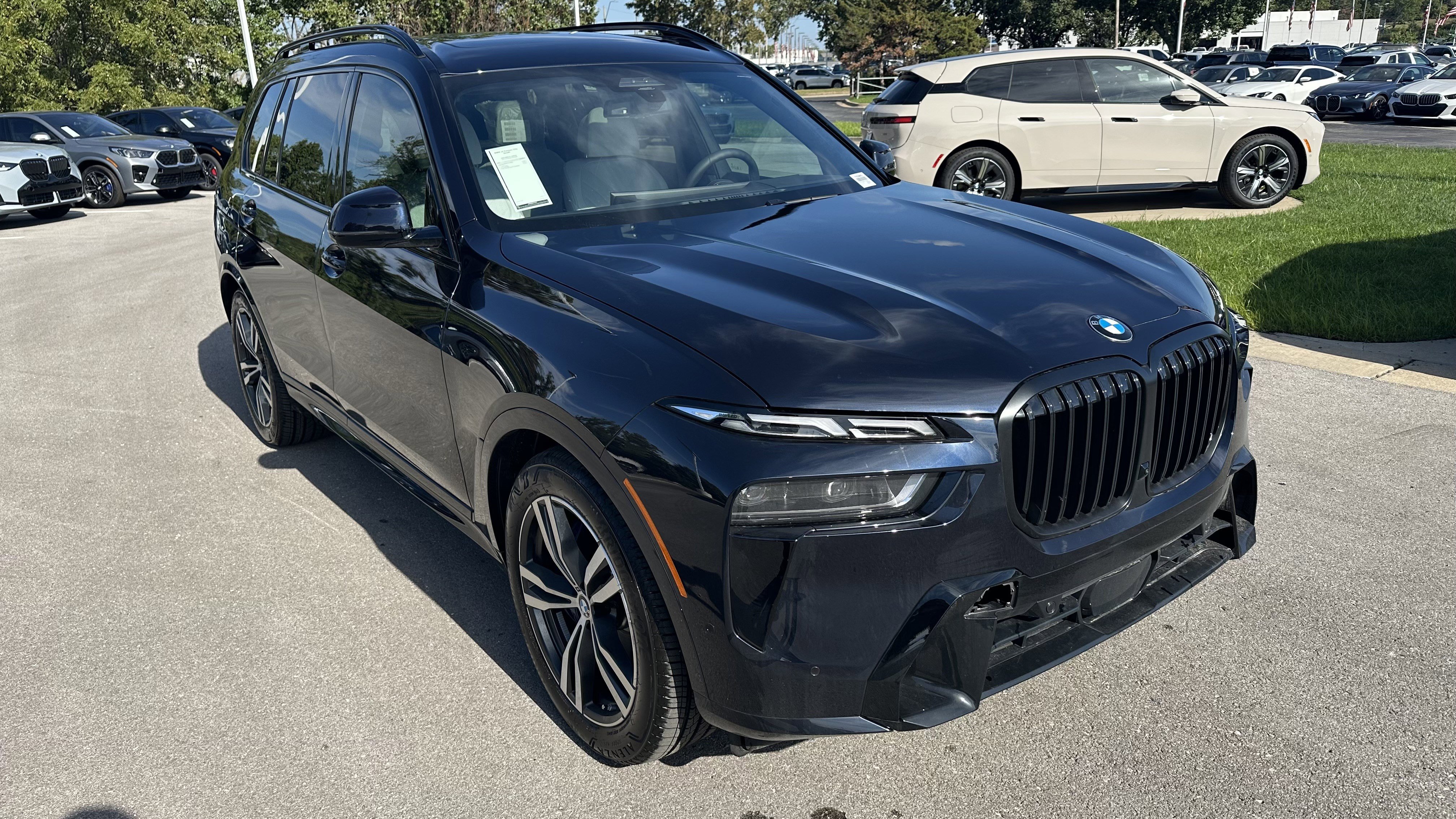 New 2026 BMW X7 xDrive40i w/ M Sport Package image 2