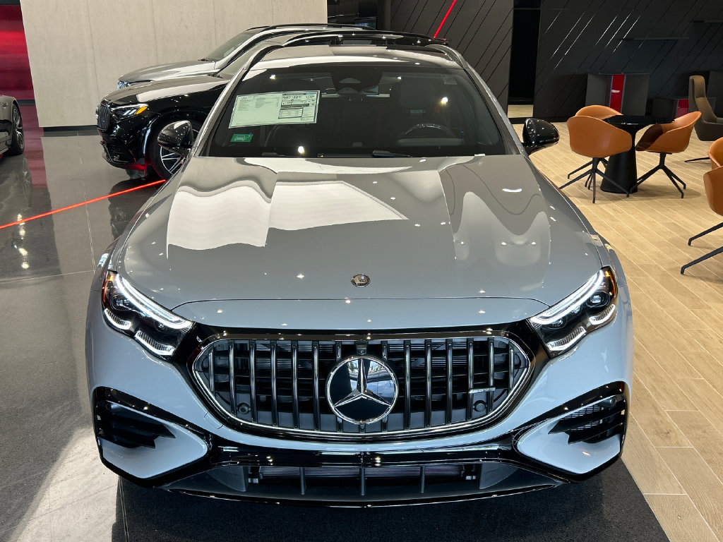 New 2027 Mercedes-Benz E 53 AMG e 4MATIC Wagon image 2