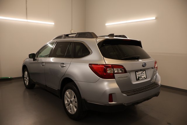 Used 2017 Subaru Outback 2.5i Premium w/ Popular Package #2 AWD/4WD image 4