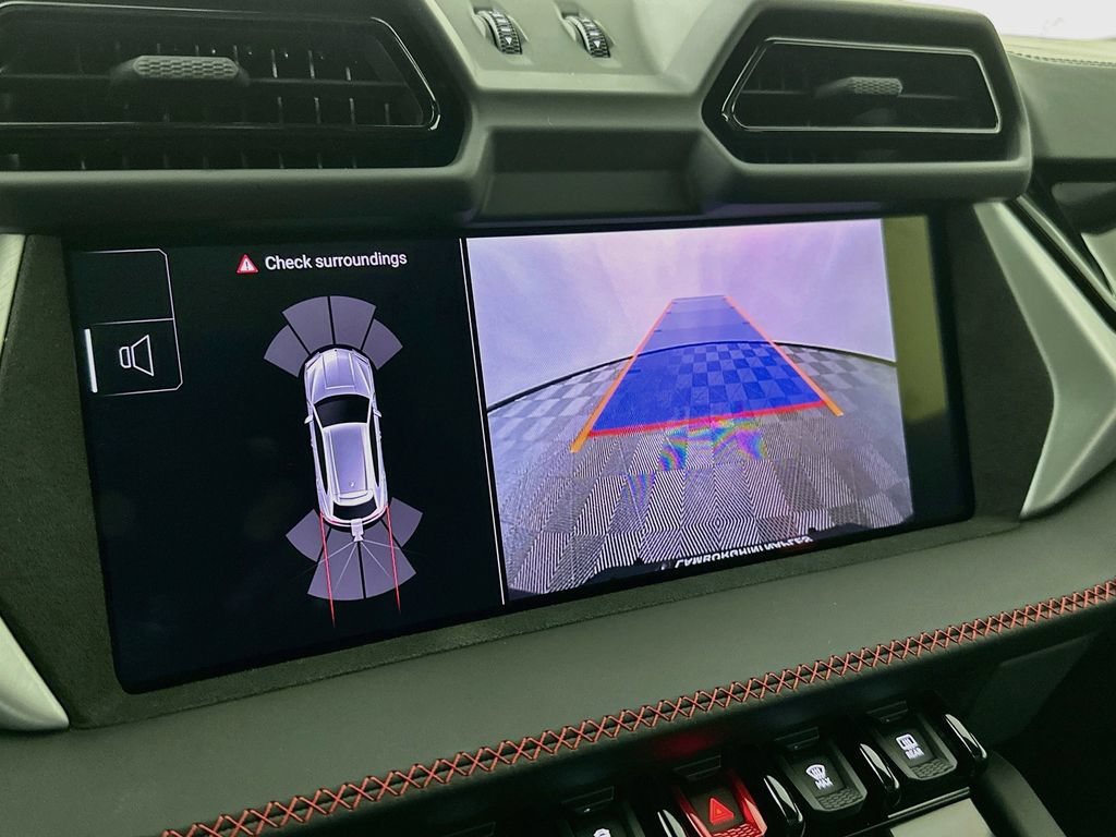 Used 2025 Lamborghini Urus SE AWD/4WD image 14