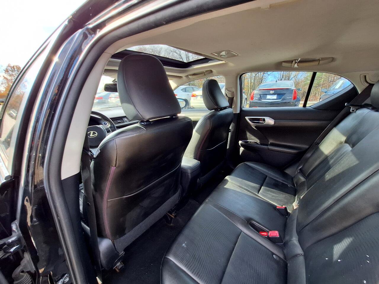 Used 2011 Lexus CT 200h Premium w/ Premium Audio Pkg image 25