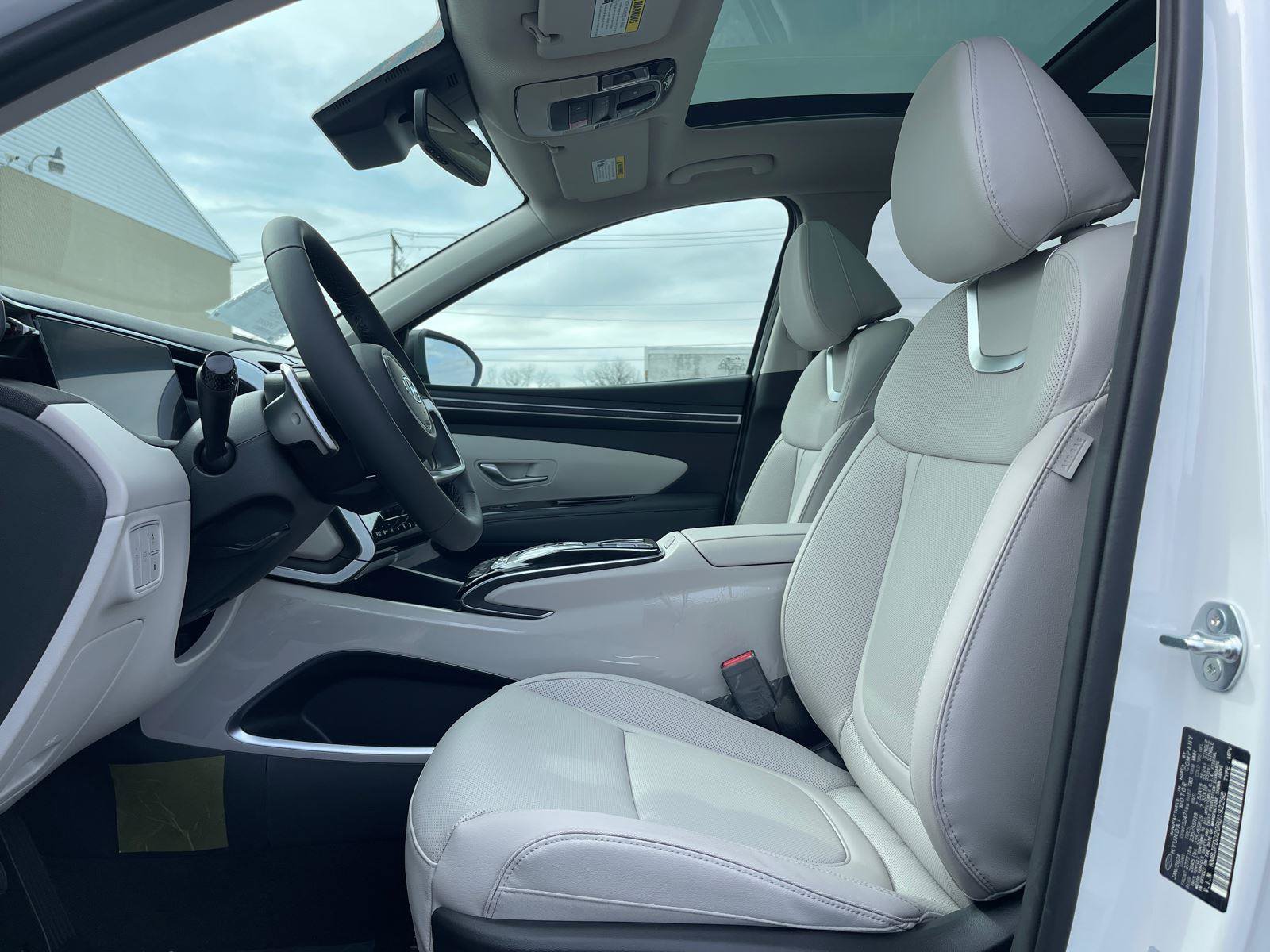 Certified 2024 Hyundai Tucson Limited AWD/4WD image 11