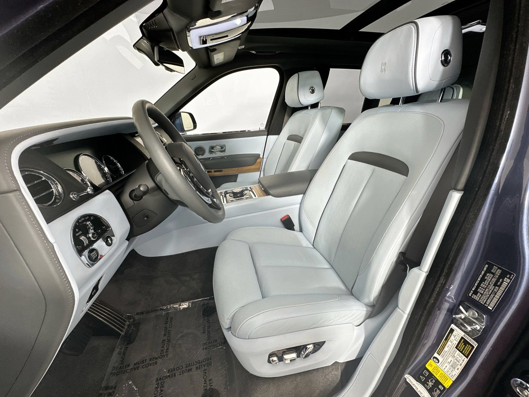 Certified 2019 Rolls-Royce Cullinan AWD/4WD image 21