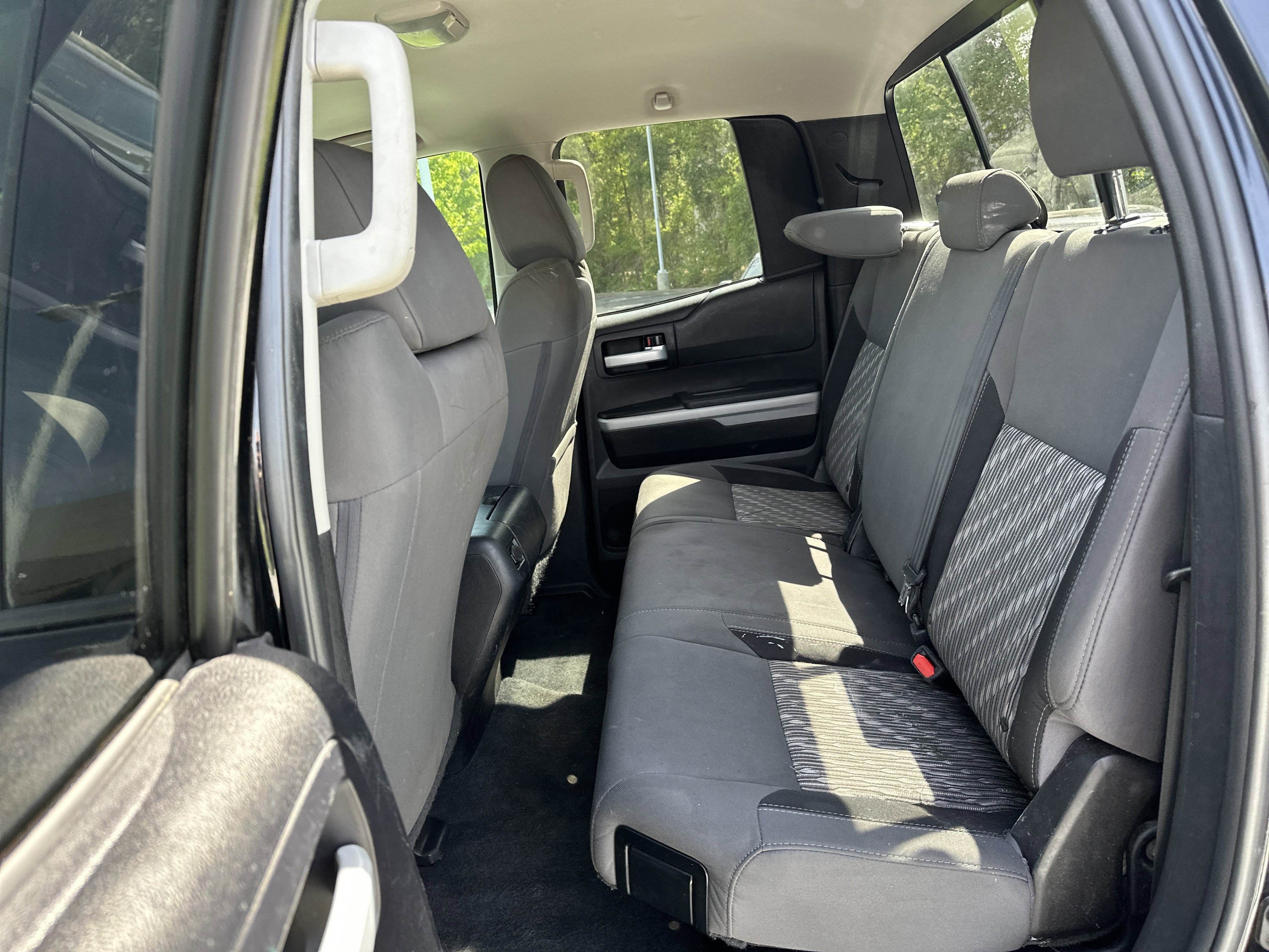 Used 2020 Toyota Tundra SR5 w/ SR5 Upgrade Package RWD image 31
