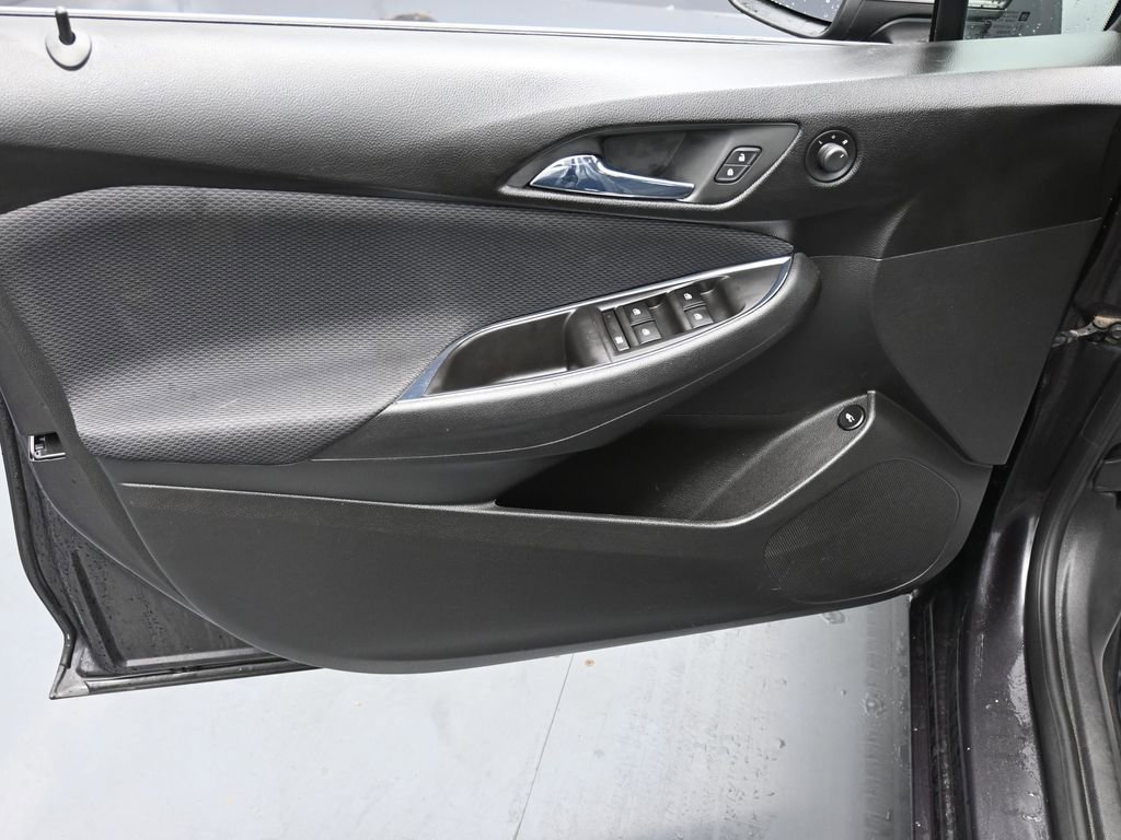 Used 2016 Chevrolet Cruze LT w/ Convenience Package image 9