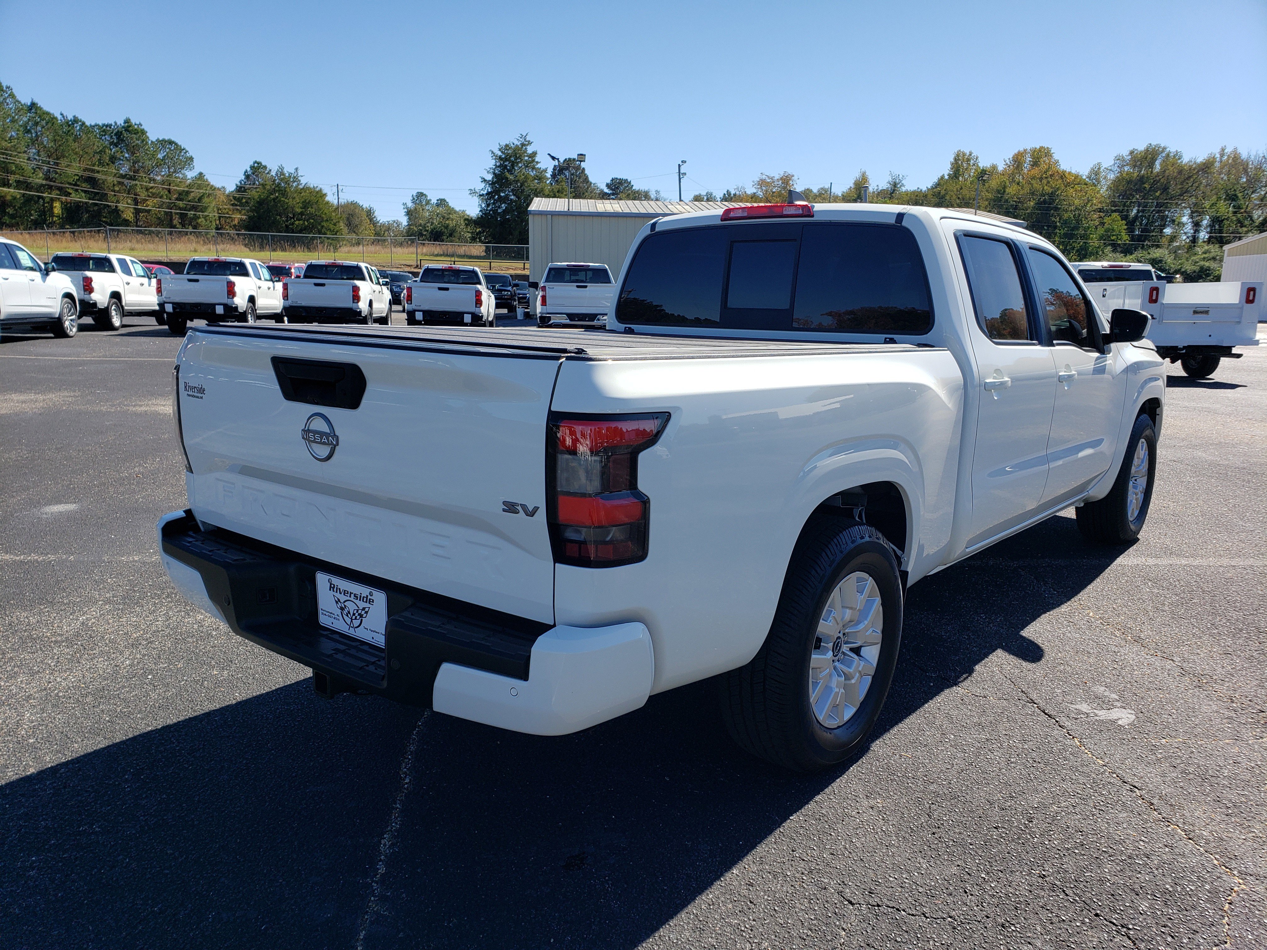 Used 2022 Nissan Frontier SV w/ Technology Package image 3