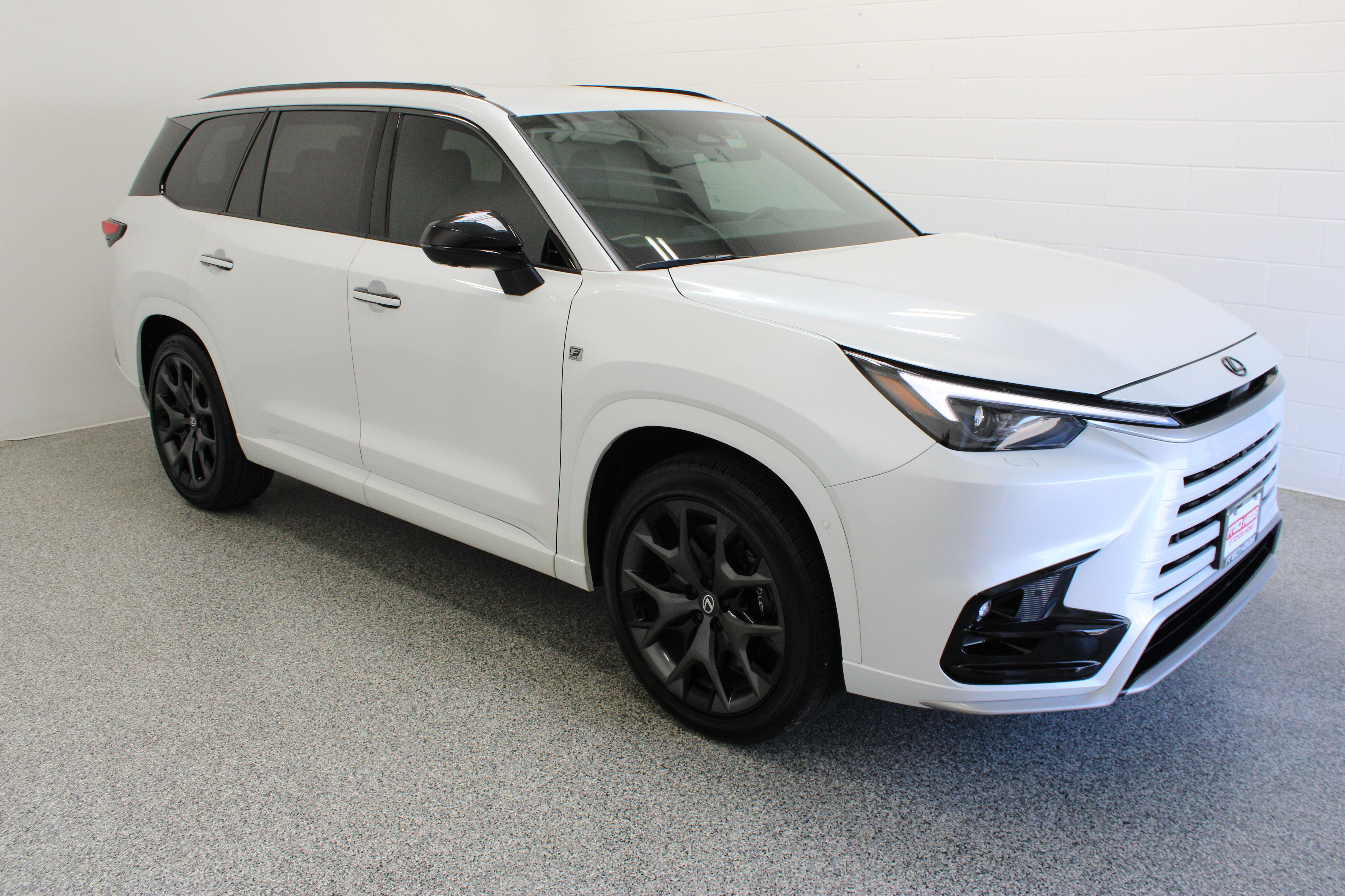 Used 2026 Lexus TX 500h AWD w/ Technology Package image 4