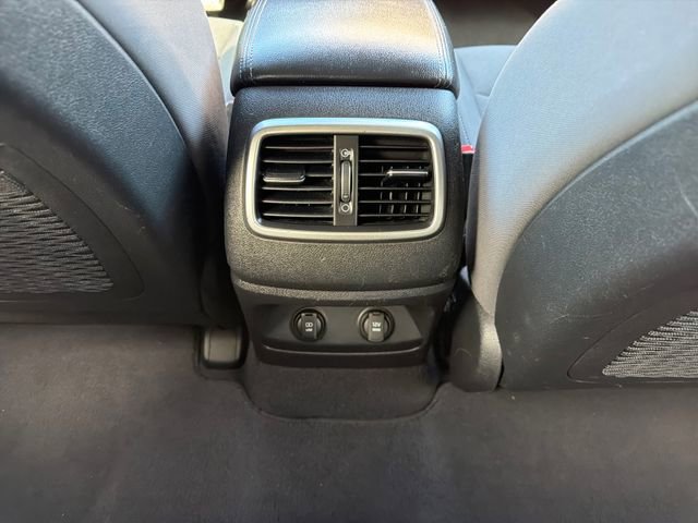 Used 2017 Kia Sorento LX image 22