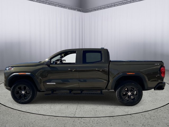 Used 2024 GMC Canyon Elevation w/ Elevation Premium Package AWD/4WD image 3