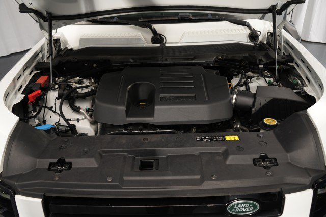 Used 2023 Land Rover Defender 130 X-Dynamic SE AWD/4WD image 57