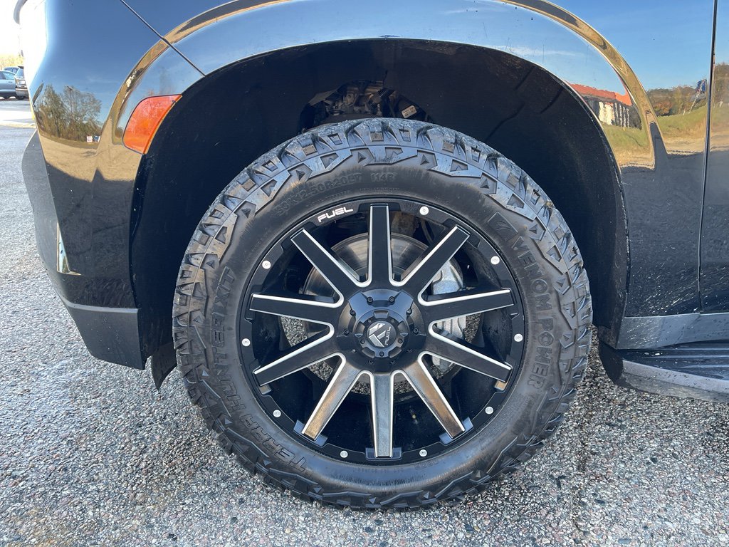 Used 2021 Chevrolet Tahoe LT image 3