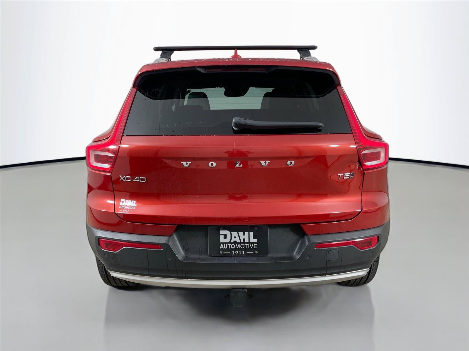 Used 2020 Volvo XC40 T5 Momentum w/ Protection Package Premier AWD/4WD image 12