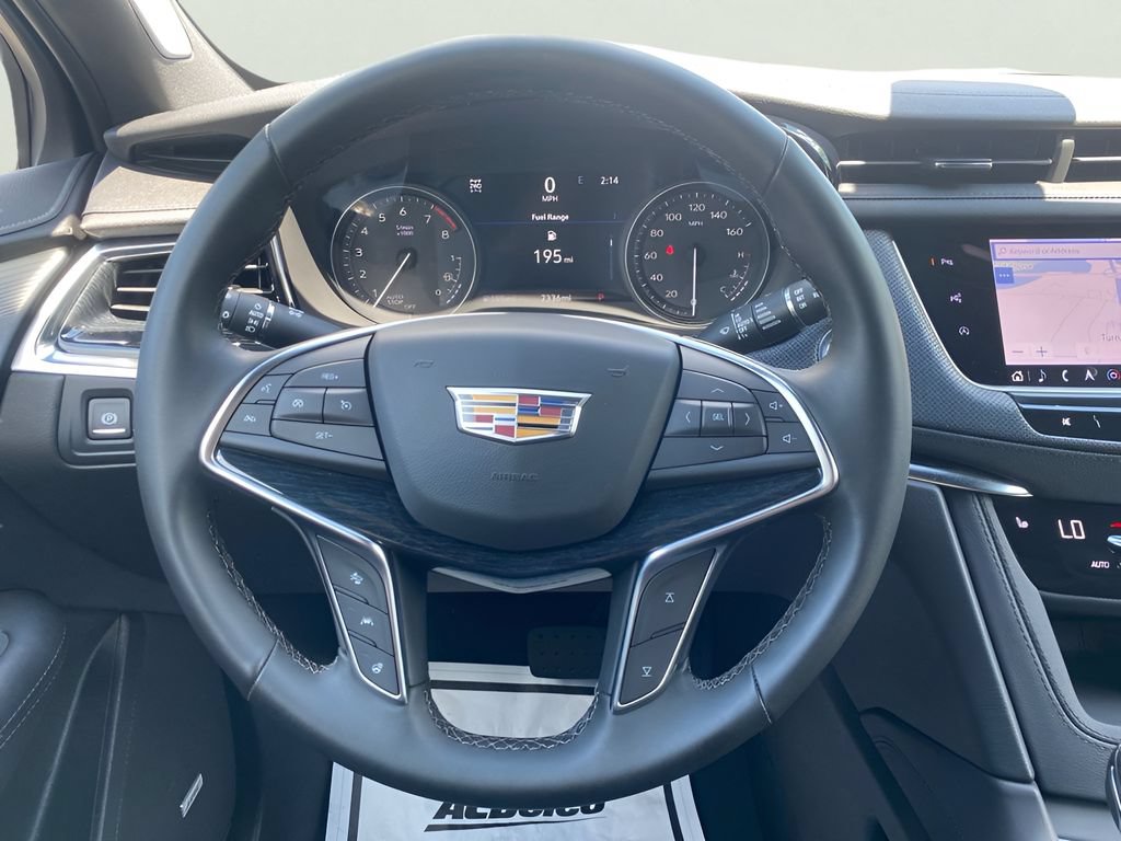 Used 2025 Cadillac XT5 Premium Luxury w/ Technology Package AWD/4WD image 20